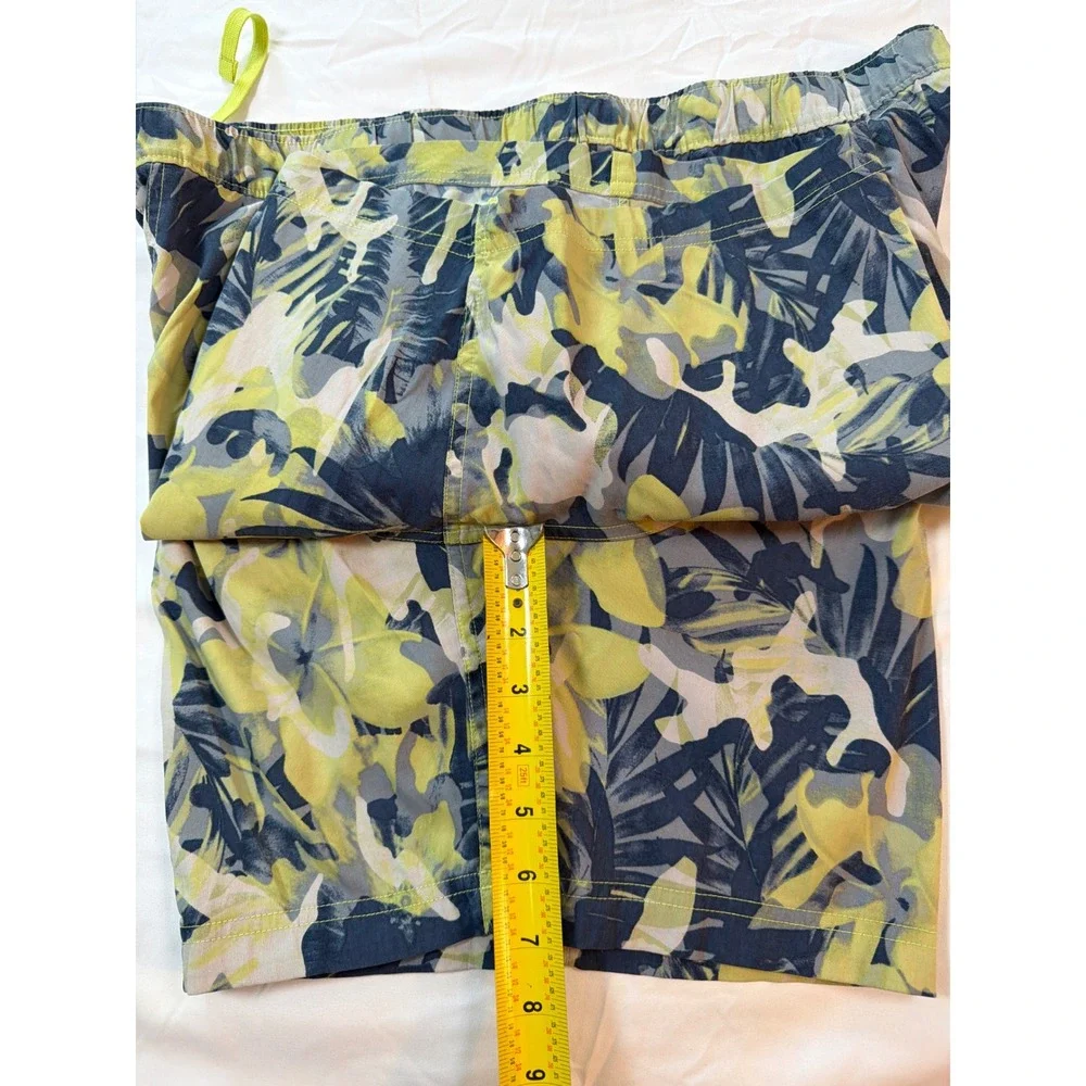 The North Face Mens Class V Water Shorts XL Tropical Floral Camo NF0A7QLC SP22